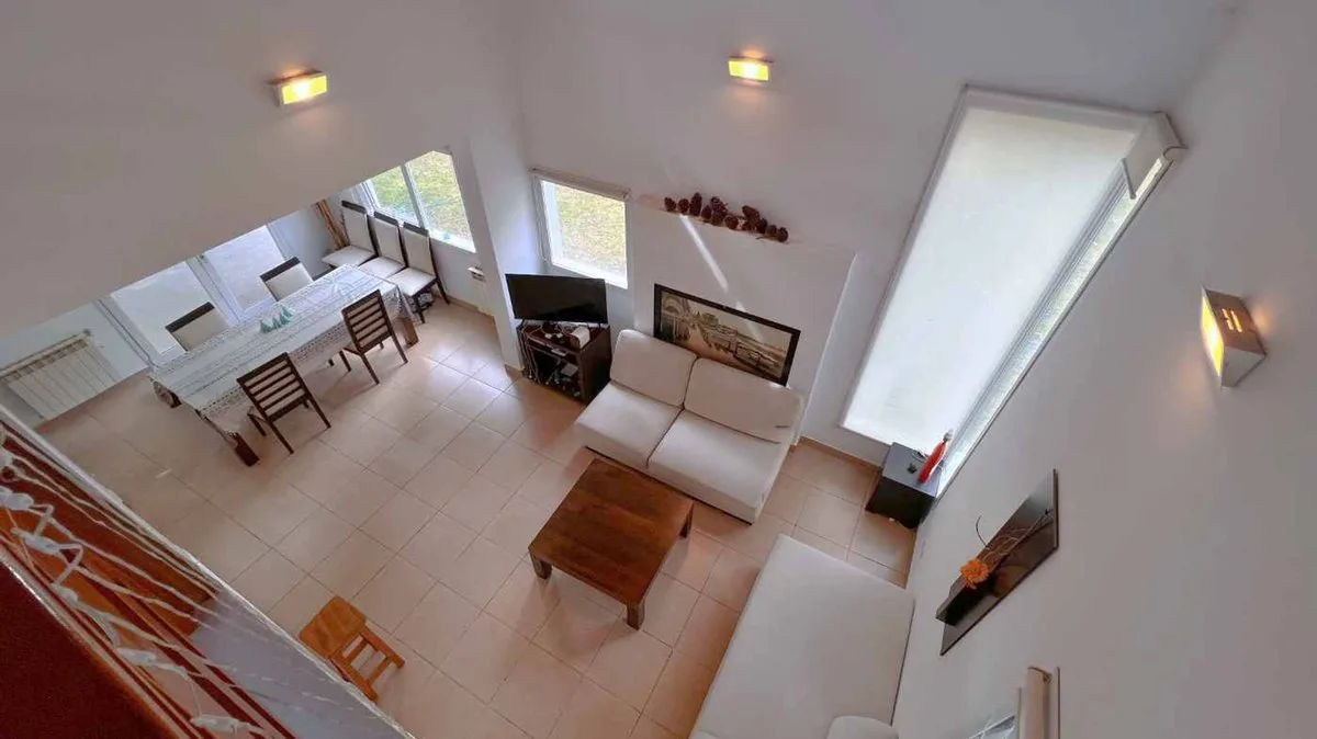 Venta casa 3 amb. sobre 2 lotes bosque P Ramos foto 5