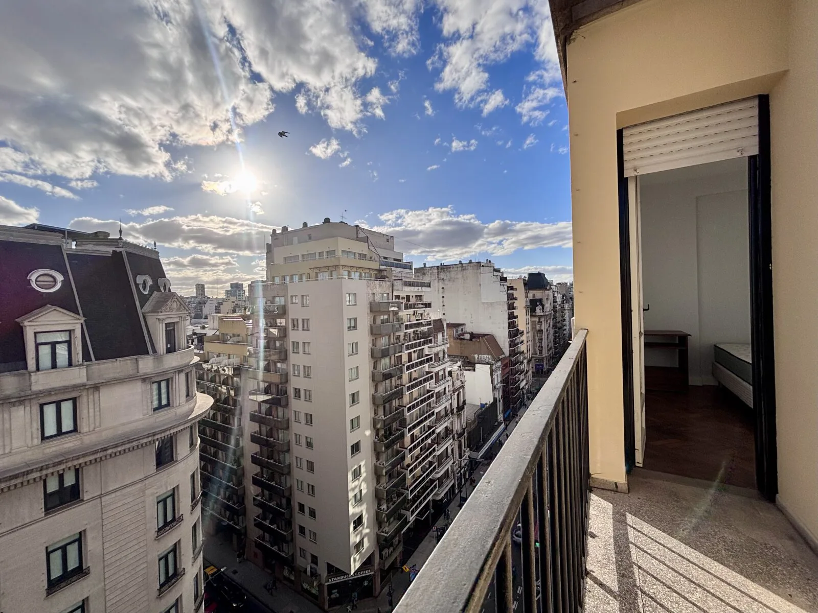 Excelente semipiso 4 ambientes, muy luminoso.Totalmente reciclado, SAN NICOLÁS foto 2