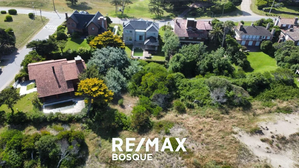 LOTE VENTA PINAMAR A METROS DEL MAR foto 4
