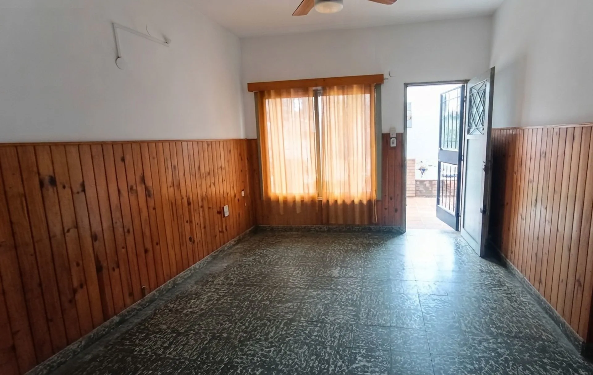 Casa 3 amb. W. Morris Hurlingham Apto Credito foto 2