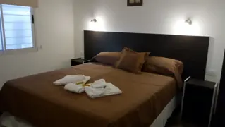 Se vende excelente propiedad comercial en el centro de la Villa de Merlo. foto 1