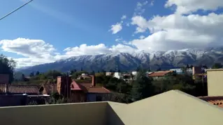 Se vende excelente propiedad comercial en el centro de la Villa de Merlo. foto 3