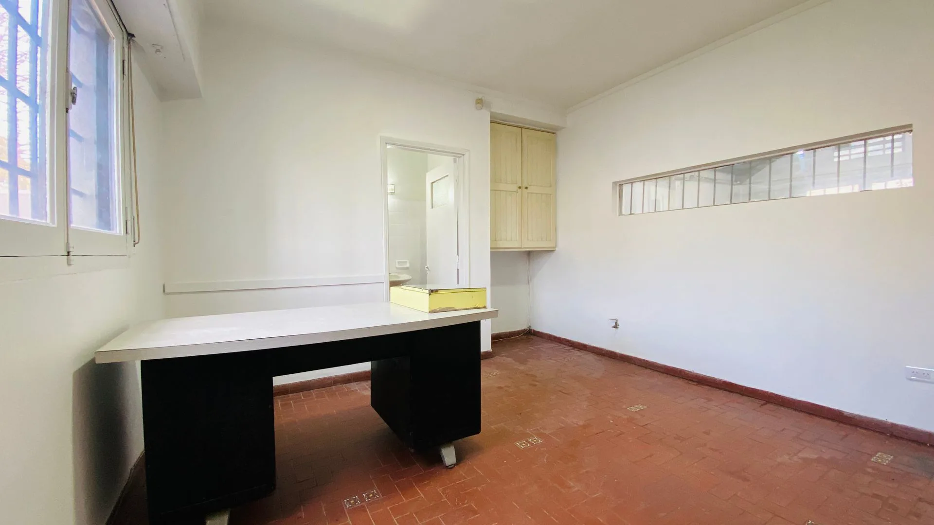 Galpón en alquiler | Más de 500 m² | impecable foto 4