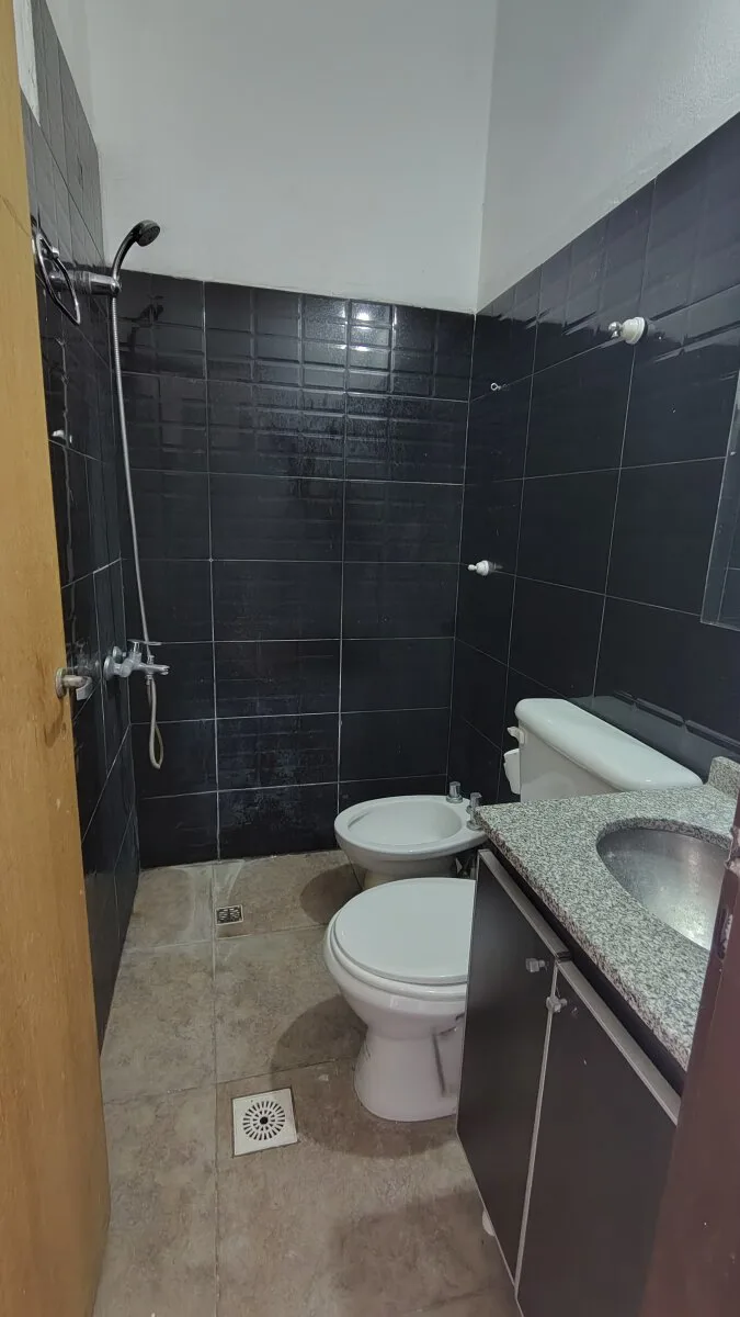 VENTA CASA. 2DORMITORIOS CENTRO foto 3