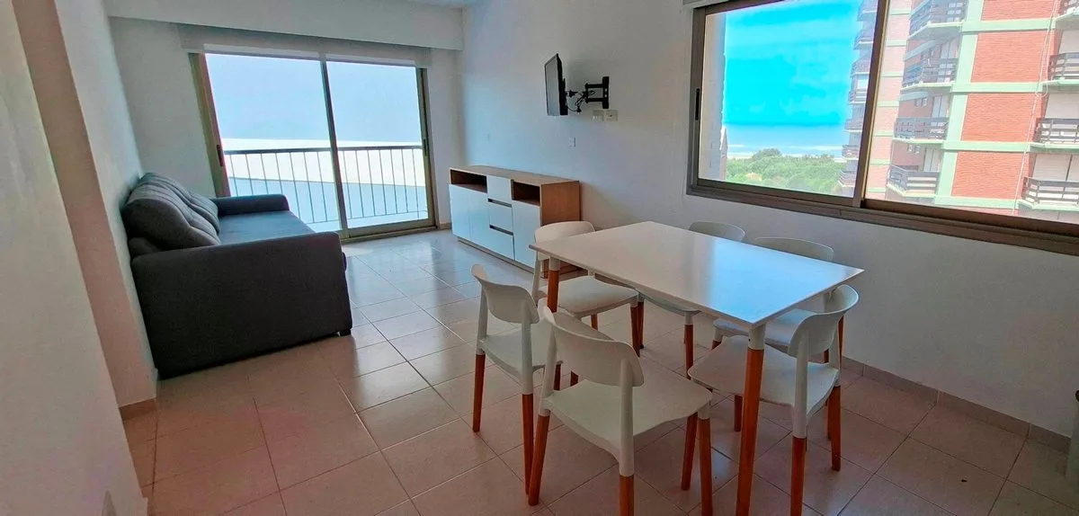 Departamento en Venta Pinamar Vista al Mar Cochera foto 5