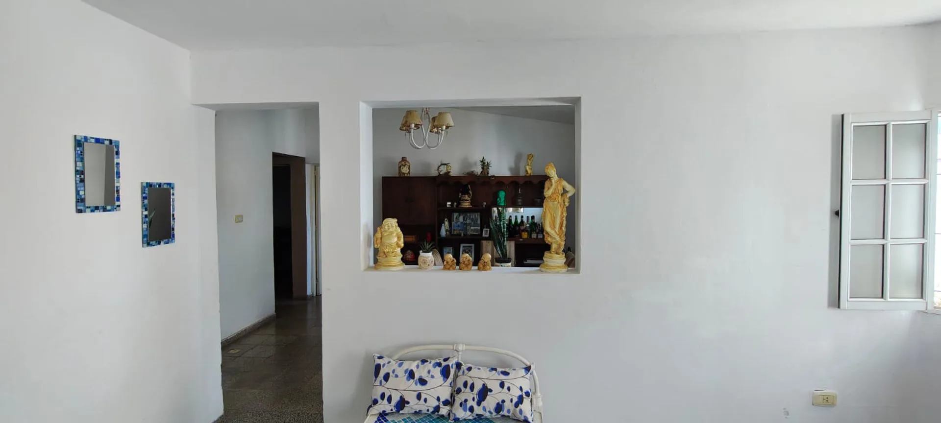 Venta - Exclusiva Casa en Esquina – Barrio 100 v foto 5