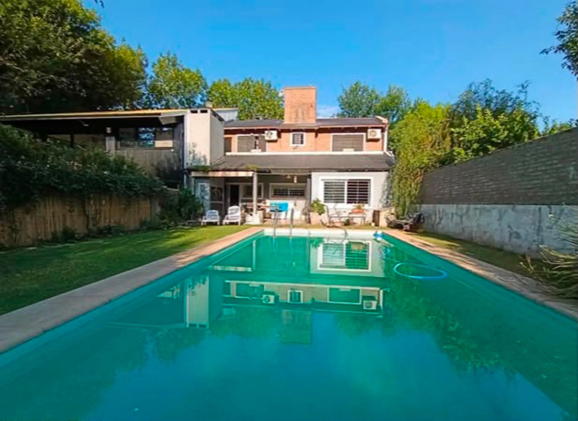 VENTA CASA 3 DORM CON PILETA - FUNES foto 3
