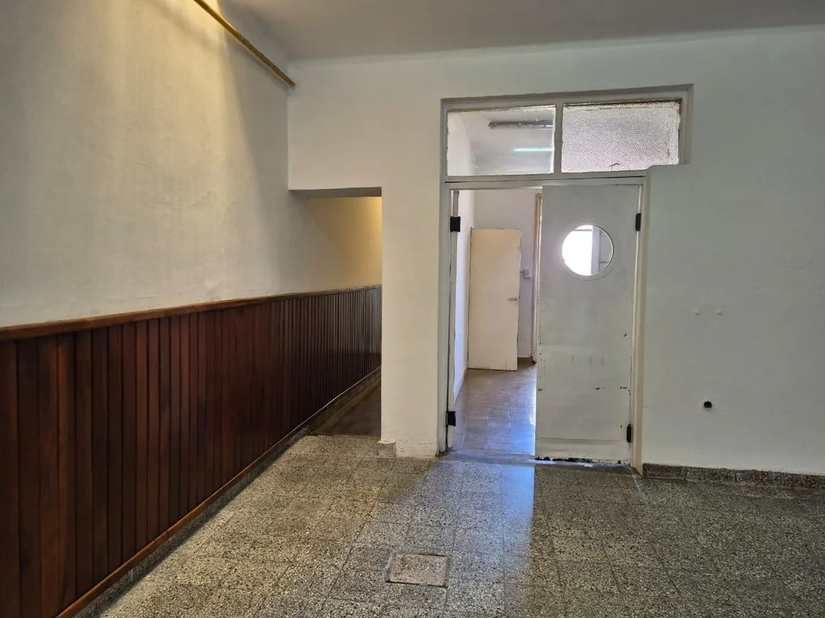 ALQUILER LOCAL COMERCIAL CALLE ALVARADO AL 200 foto 4