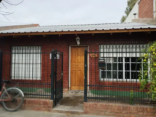 CASA 2 DORMITORIOS ZONA BALNERARIO DE NEUQUEN
