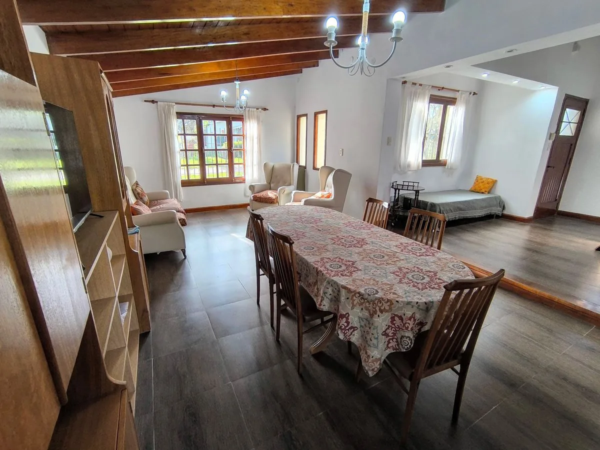 Venta Casa 3 ambientes c/pileta barrio Parque foto 3