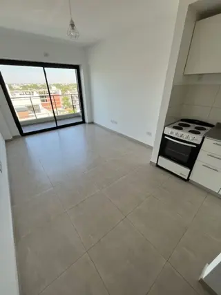 MONOAMBIENTE 6TO PISO AL CONTRAFRENTE CON BALCON - SAENZ PEÑA foto 4