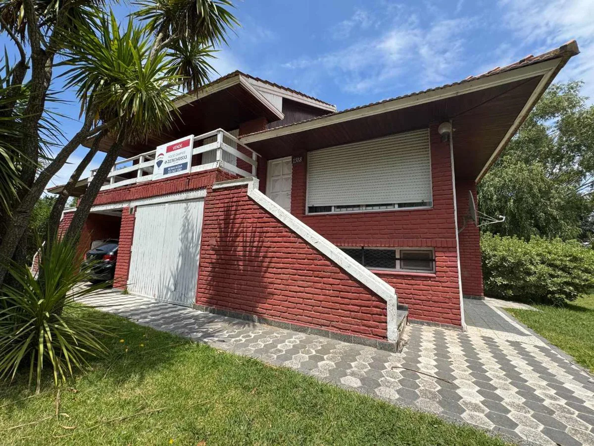 VENTA PH 4 amb con parque Mar Chiquita