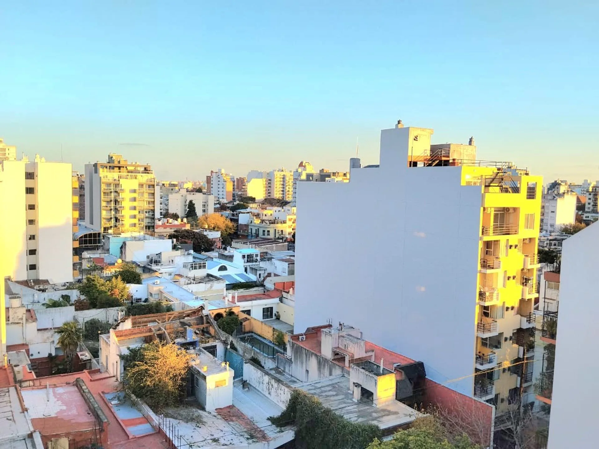 DEPARTAMENTO 2 AMBIENTES VENTA FLORES BALCON foto 2