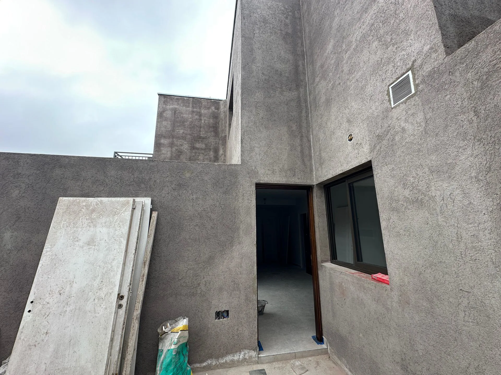 DUPLEX EN POZO 3 DORMITORIOS foto 4