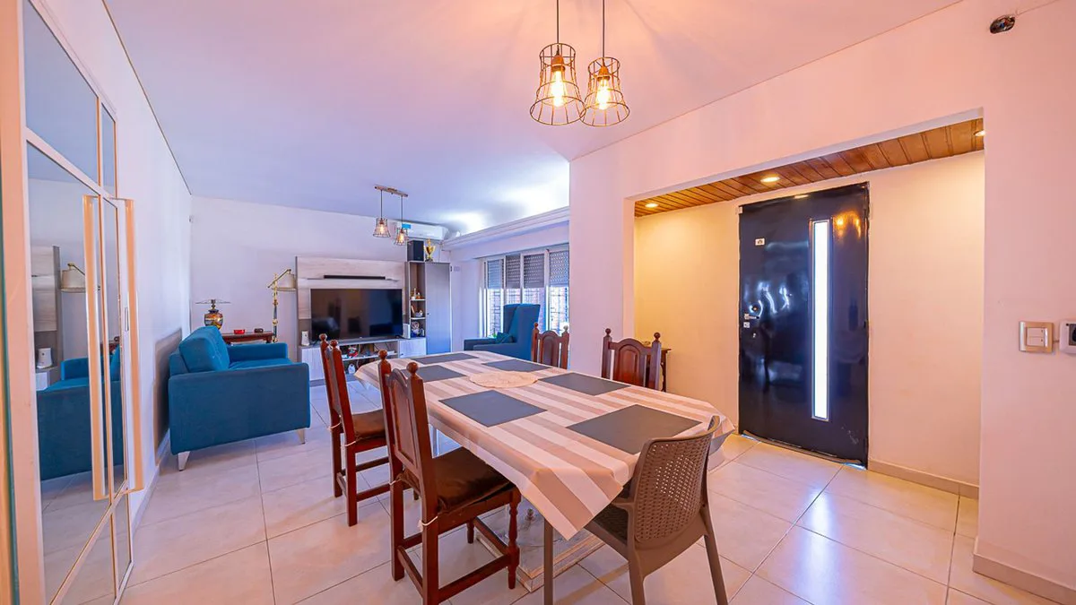 VENTA CASA CON QUINCHO Y JARDIN JOSE LEON SUAREZ foto 3
