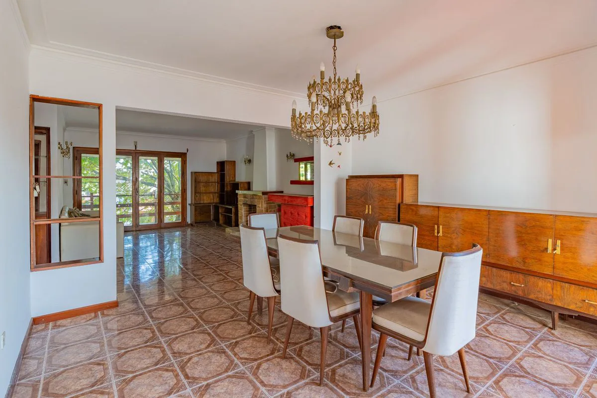 Venta casa en PH 4 ambientes cochera La Perla