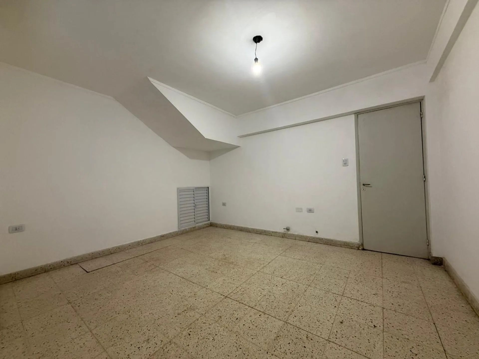 EN VENTA DEPARTAMENTO INTERNO 2 DORM y PATIO foto 2