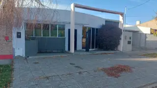 INDEXA VENDE INSTITUTO EN BARRIO SILVETTI foto 1
