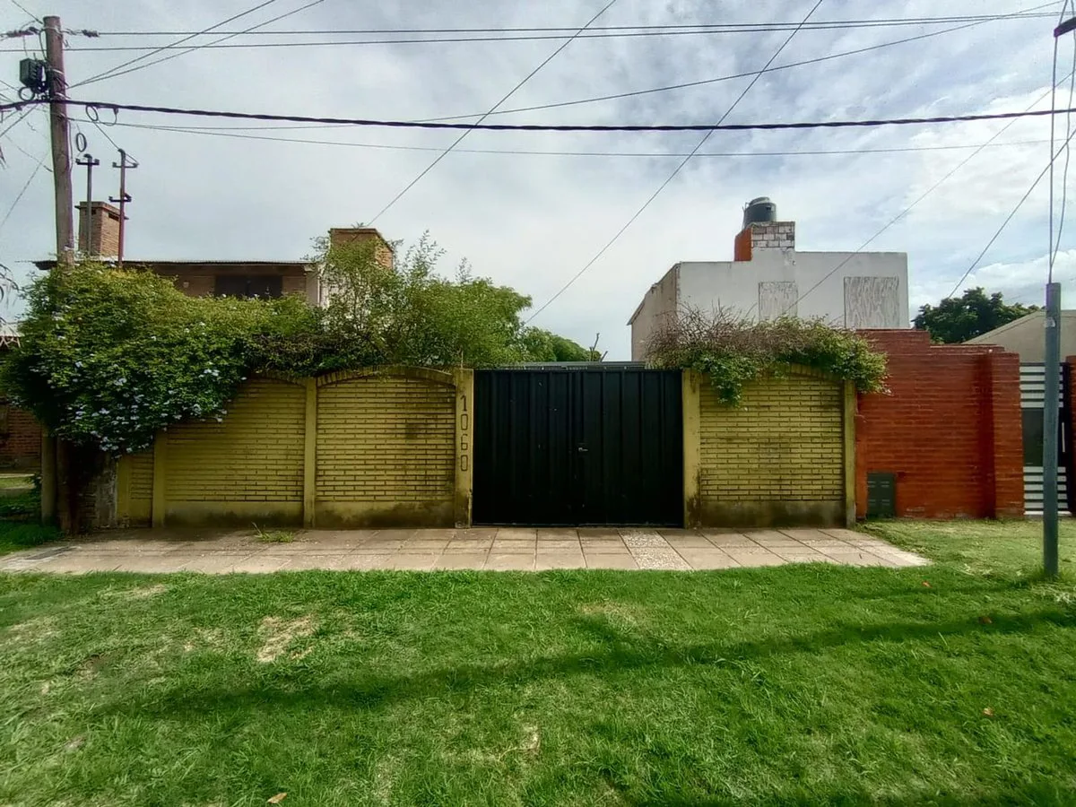 VENTA DE LOTE CON QUINCHO EN PEREZ