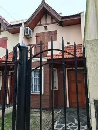 Venta duplex en Temperley foto 1