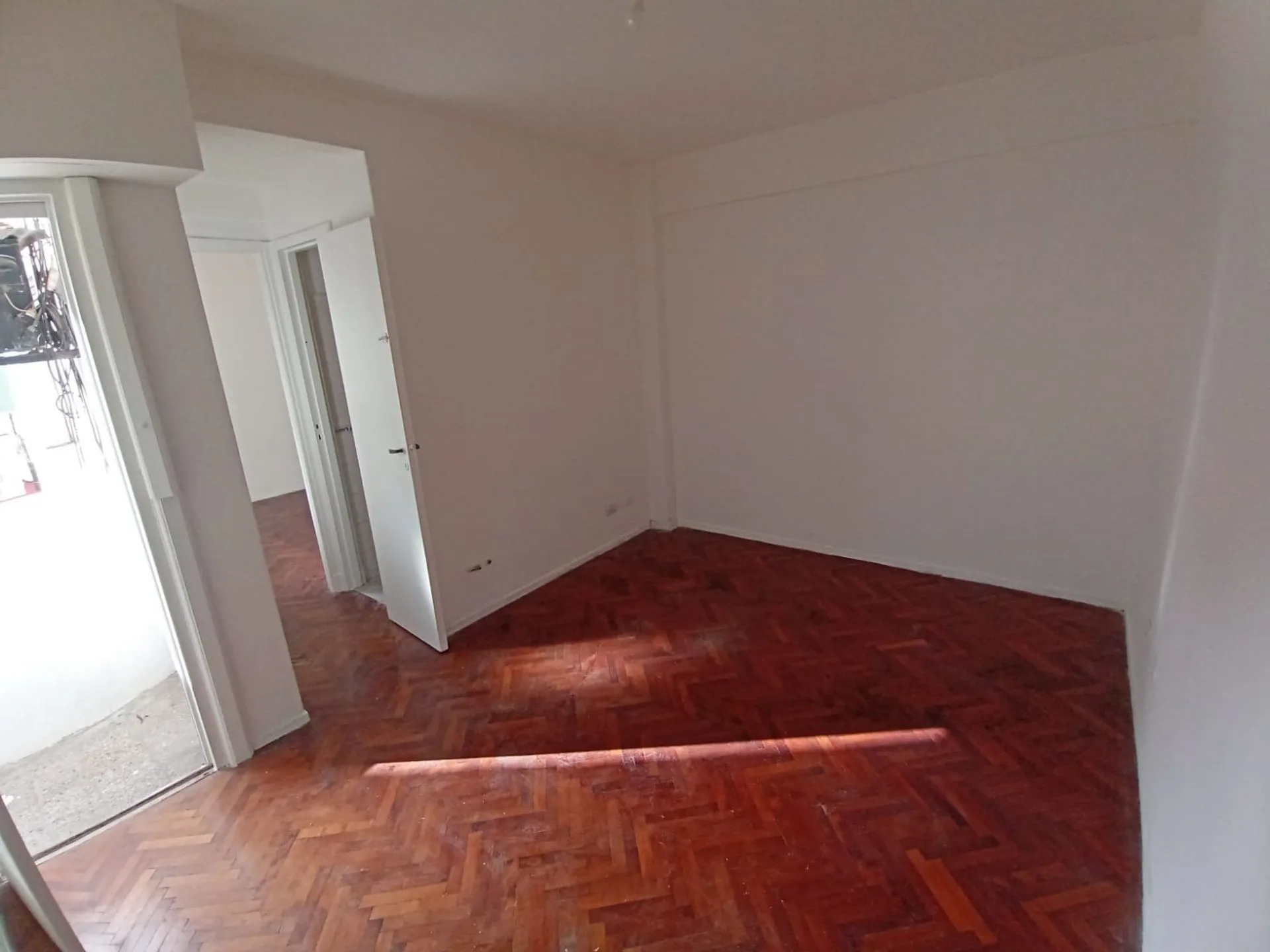 DEPARTAMENTO 2 AMBIENTES EN VENTA - ALMAGRO foto 2