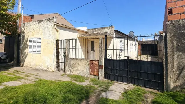Vendo casa a refaccionar