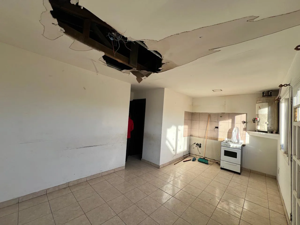 VENTA – LOCAL + VIVIENDA – BARRIO AUSTRAL foto 5