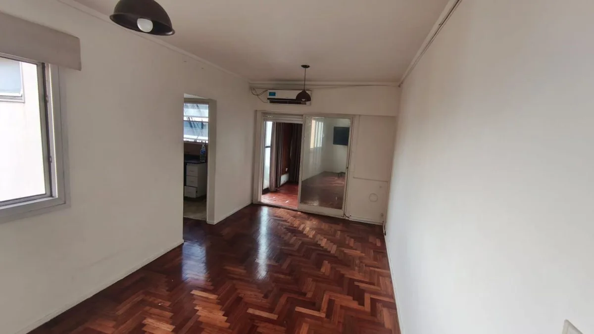 Venta depto 2 ambientes balcón Balvanera foto 2
