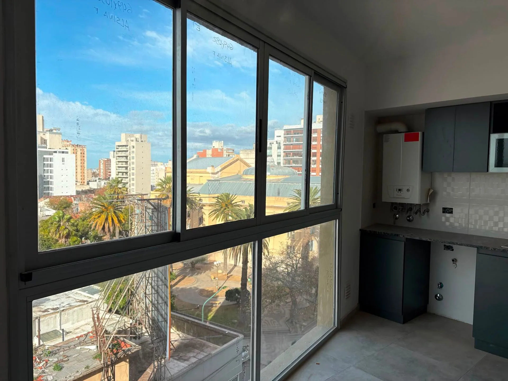 VENTA DPTOS 1 DORMITORIO-ALSINA 512 ESQ. ALEM !! foto 4