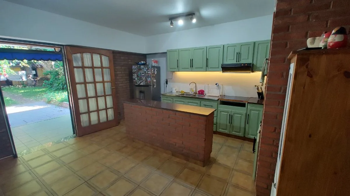 VENTA CASA 4 AMBIENTES, SAN MARTIN, APTO CREDITO! foto 2