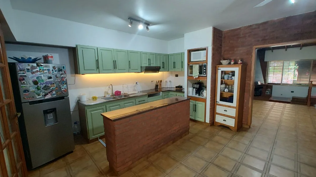 VENTA CASA 4 AMBIENTES, SAN MARTIN, APTO CREDITO! foto 3