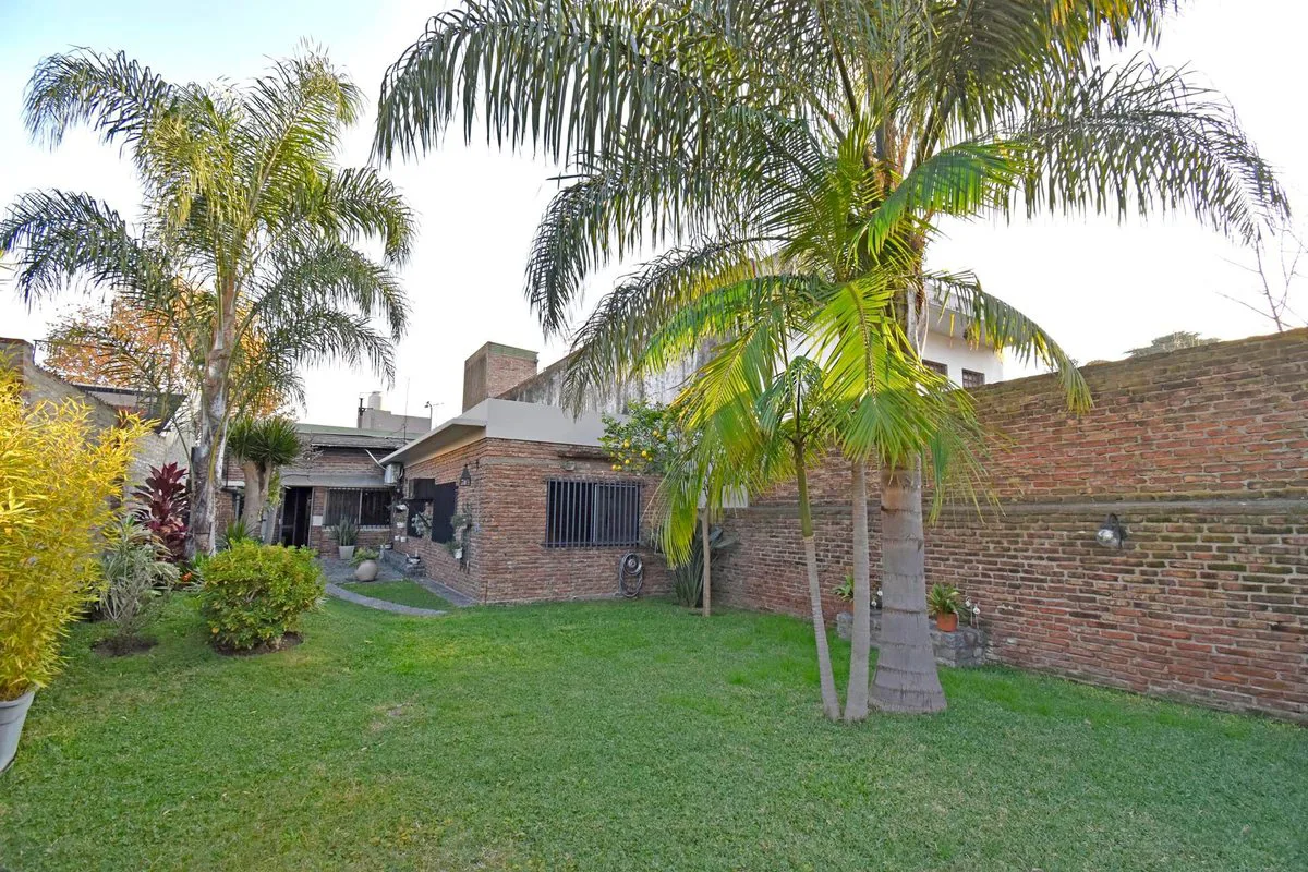 VENTA CASA  MULTIFAMILIAR EN ALBARIÑO 2162 CABA foto 2