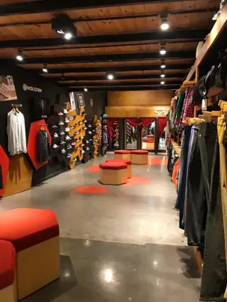 excelente local a la venta foto 3