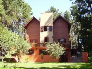 PRECIOSA CASA EN VENTA EN MAR DE LAS PAMPAS foto 5