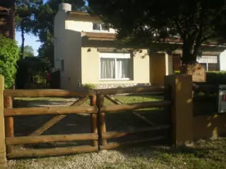 Duplex en Alquiler Temporario en Villa Gesell, Villa Gesell, Buenos Aires foto 2