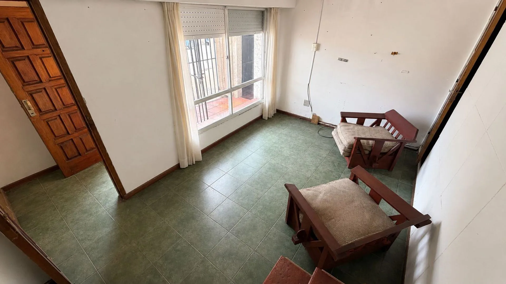 Se vende casa 3 dormit.+2 plantas, exc. ubic. V.T. foto 2
