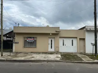 Venta casa Isidro Casanova foto 1