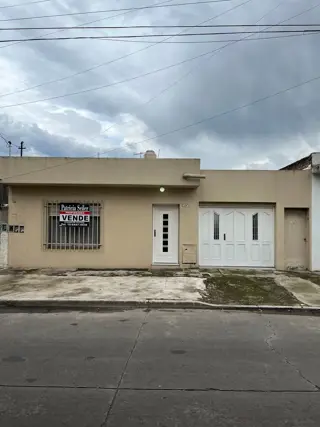 Venta casa Isidro Casanova foto 3