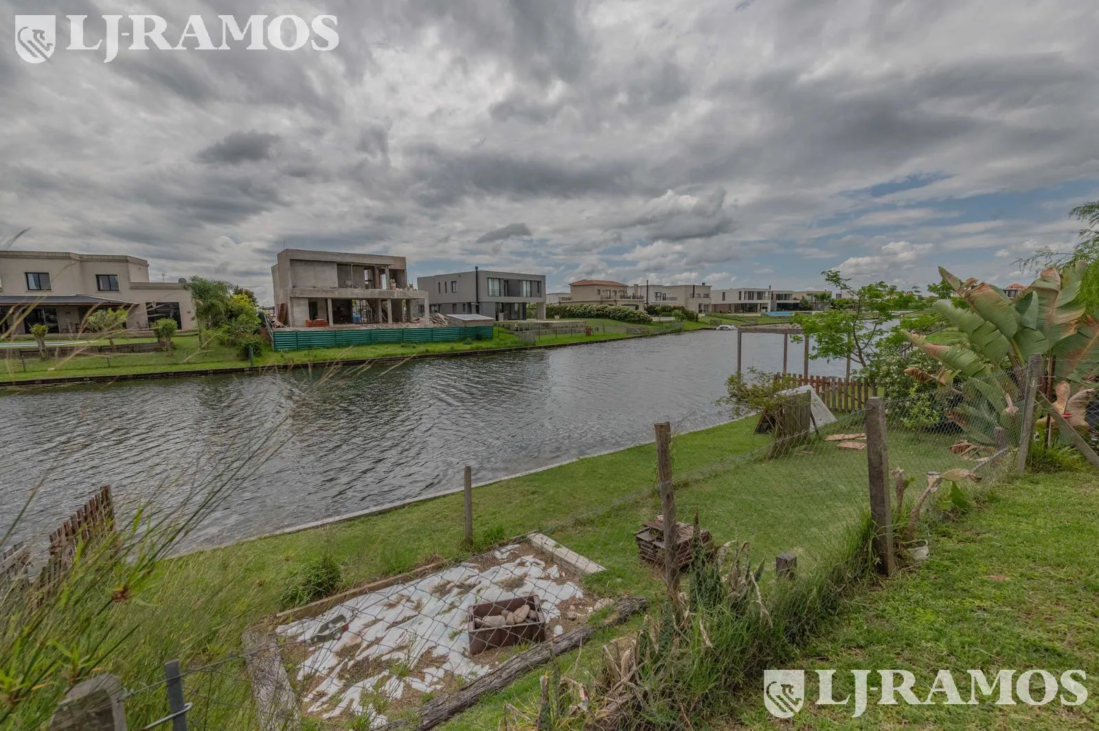 Casa en venta en el Barrio Vistas - Puertos / Escobar foto 2