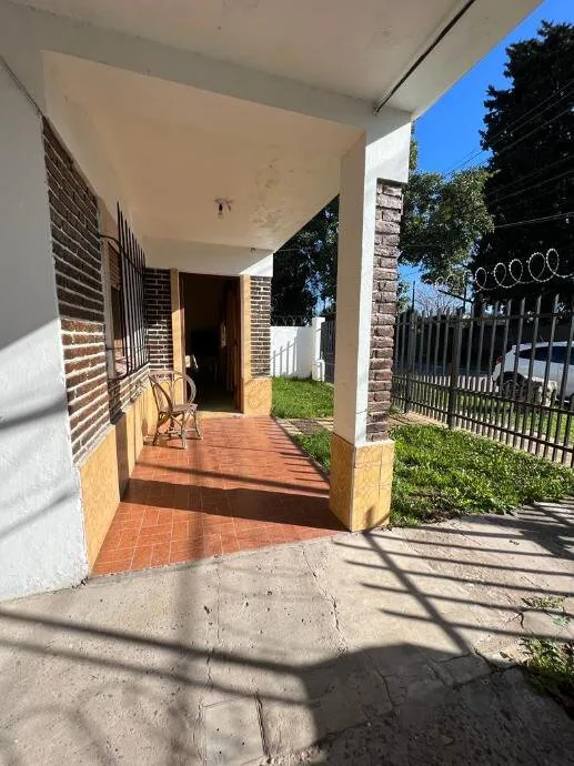 CASA AMERICANA APTO CRÉDITO EN CASTELAR SUR foto 2