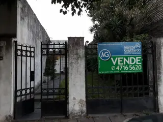 MUY BUENA CASA DE 3 AMBIENTES CON LOCAL foto 2