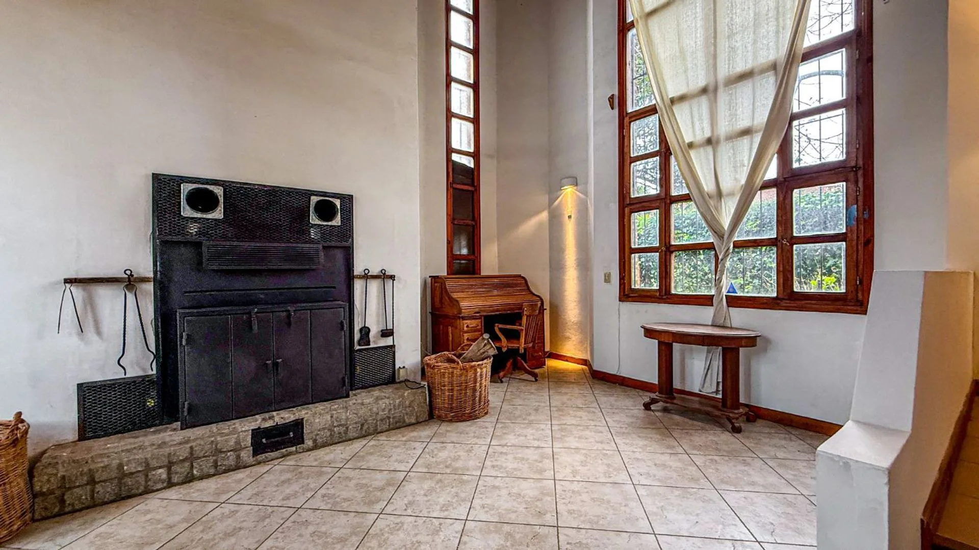 VENTA CASA 3 AMBIENTES ESCRITORIO COCHERA CAISAMAR foto 2