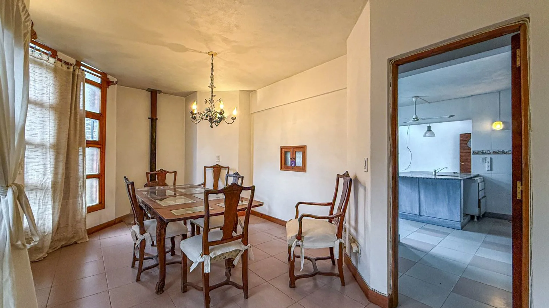 VENTA CASA 3 AMBIENTES ESCRITORIO COCHERA CAISAMAR foto 5