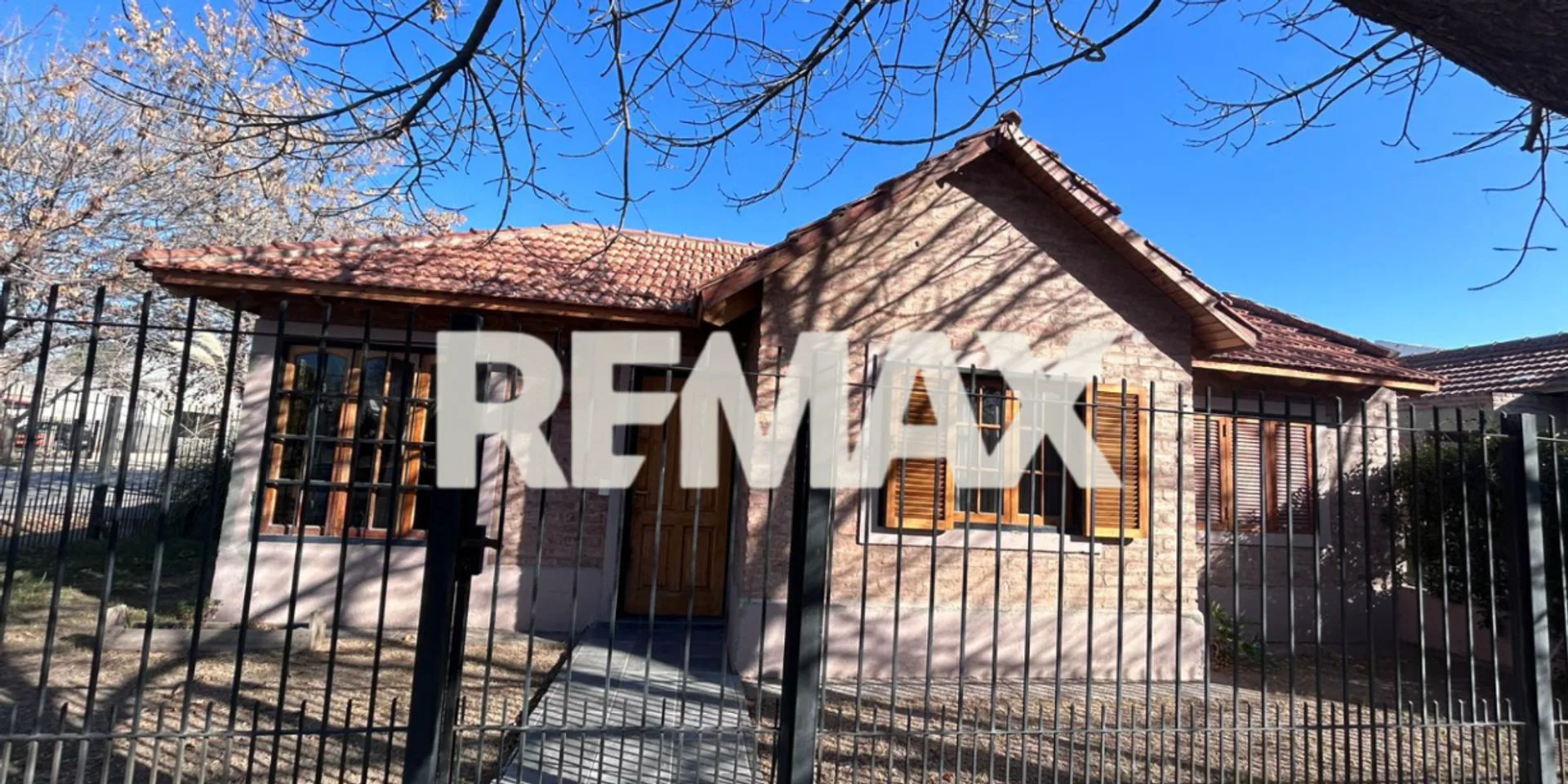 VENTA CASA 2 DORM. - RÍO NEUQUEN 206 - CIPOLLETTI foto 2