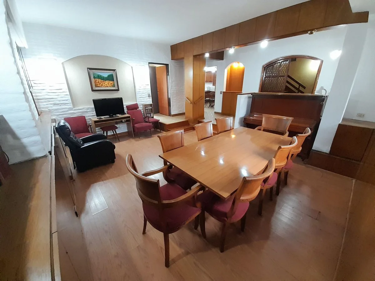 CASA 5 DORMITORIOS 3 BAÑOS APTA CREDITO 680 M2 TOT foto 5