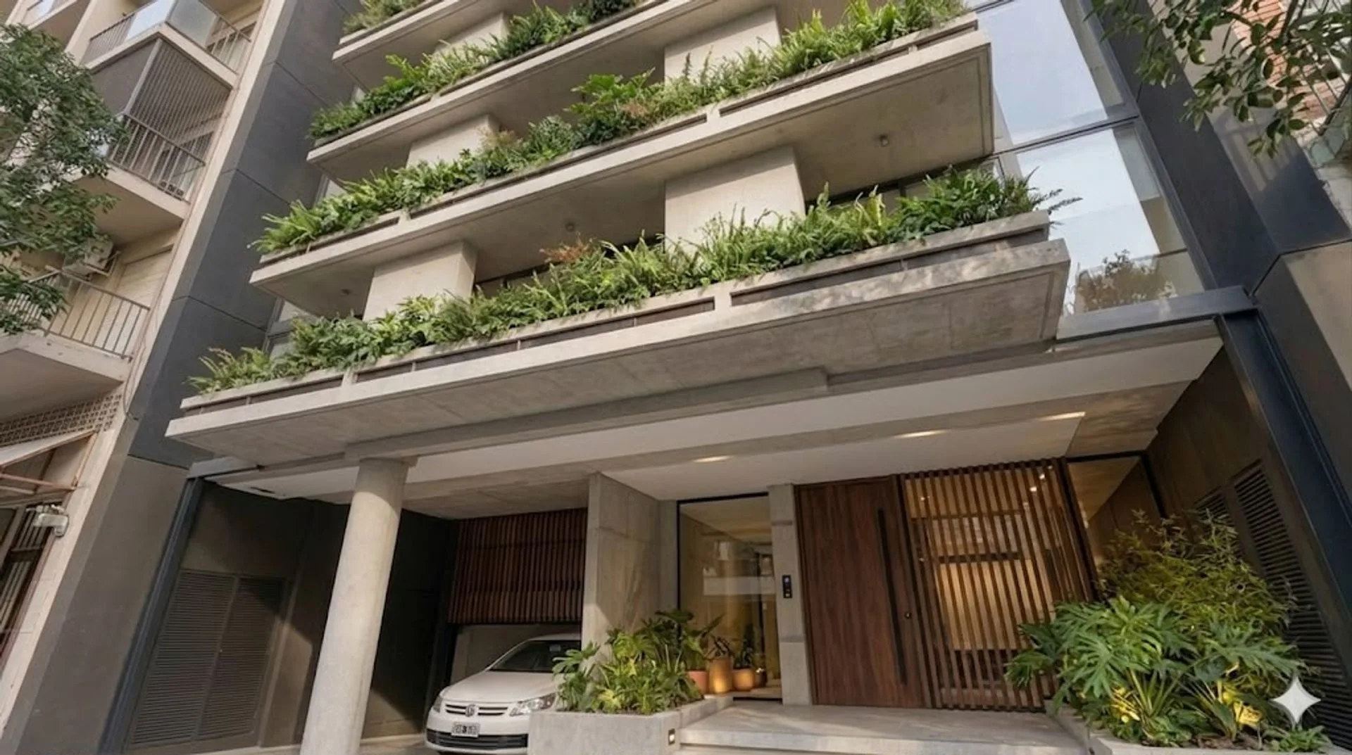 VENTA MONOAMBIENTE GÜEMES BALCON FRENTE EN POZO foto 2