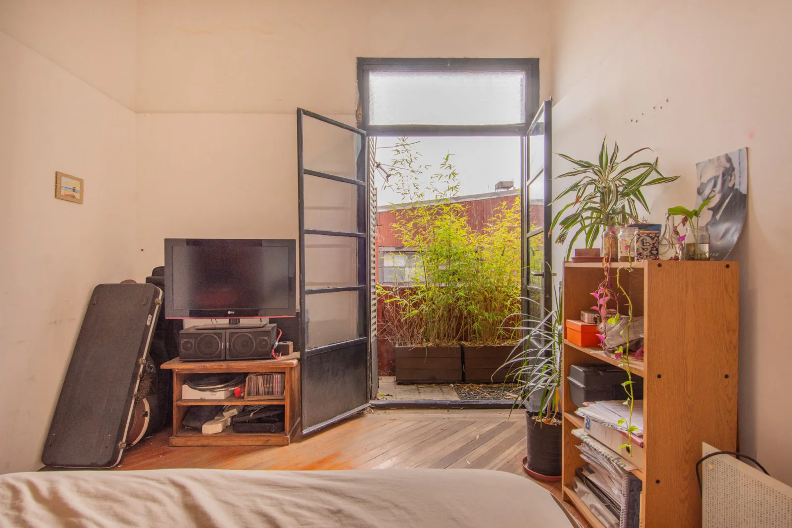 DEPARTAMENTO 2 AMBIENTES CON PATIO Y TERRAZA foto 4