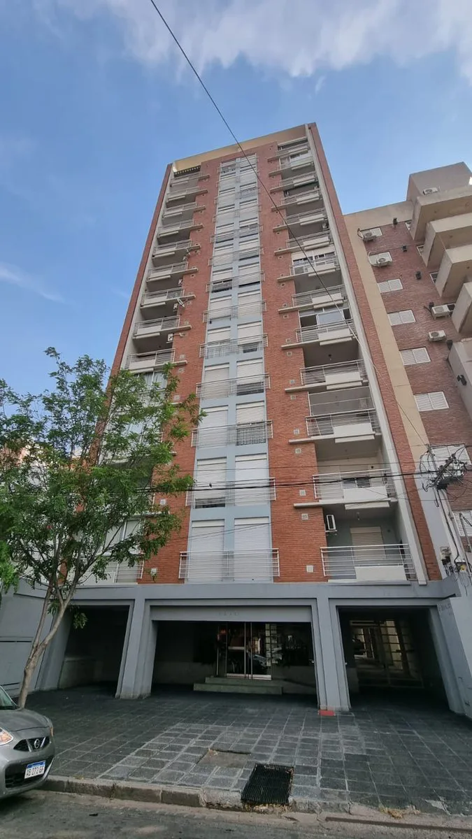 VENTA DEPARTAMENTO DOS DORMITORIOS ENTRE BOULEVARD foto 3