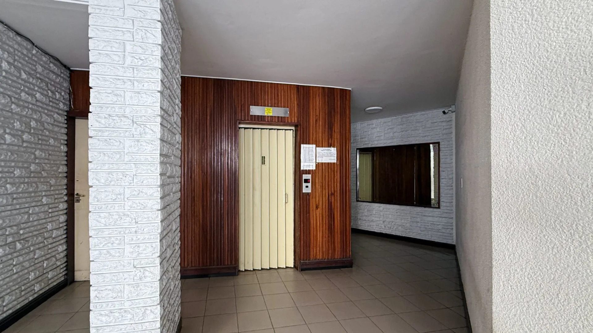 VENTA DEPTO 2 AMB ZONA GUEMES CON BALCON foto 4