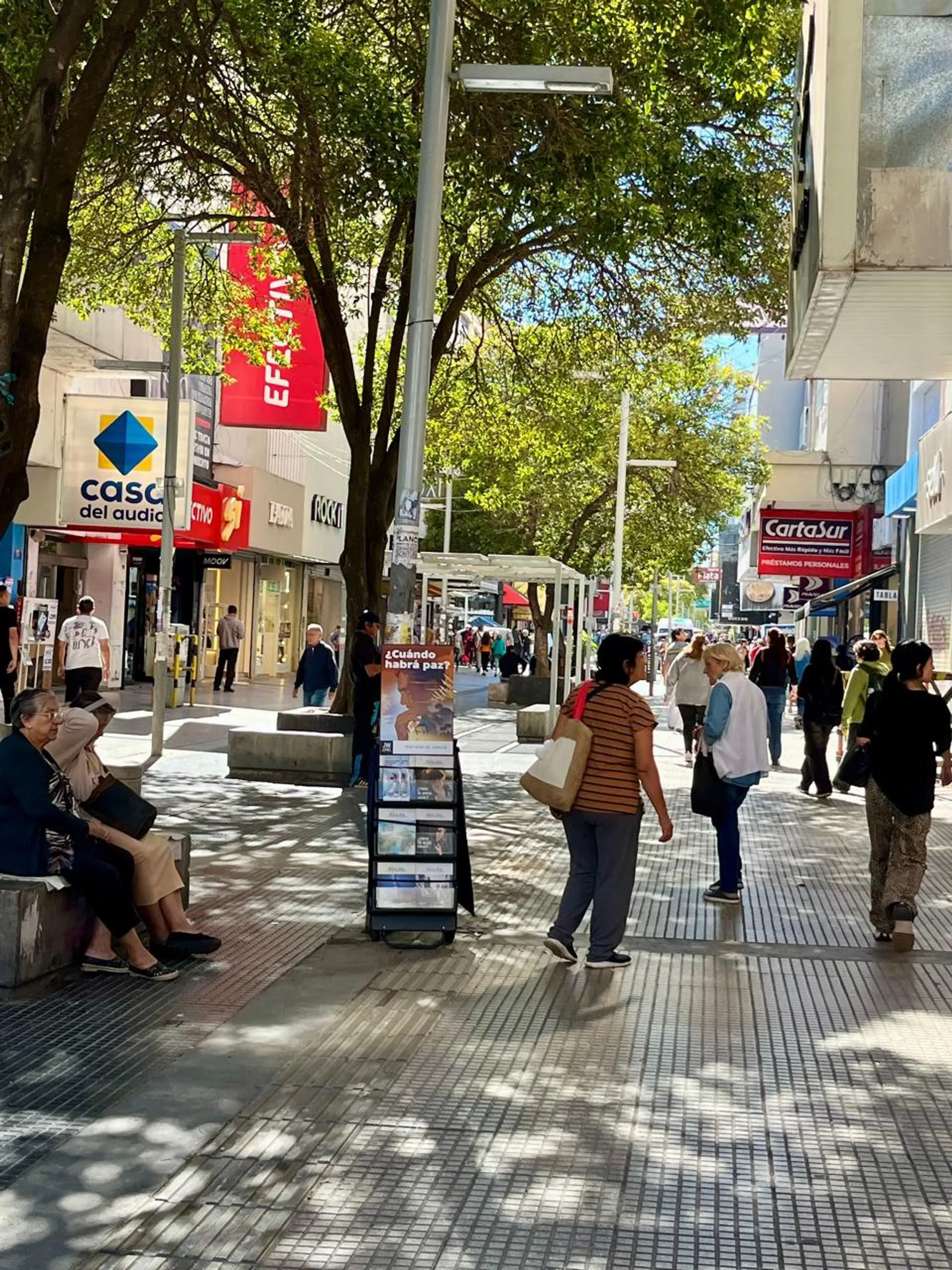 Local comercial Peatonal Rivadavia Quilmes al 150 foto 3